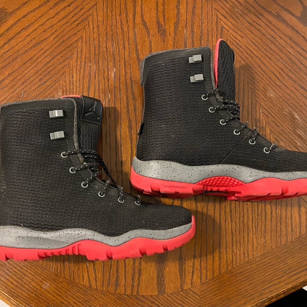 Air Jordan Black and Red Men's Winter WATERPROOF Boots - Picture 2 of 6